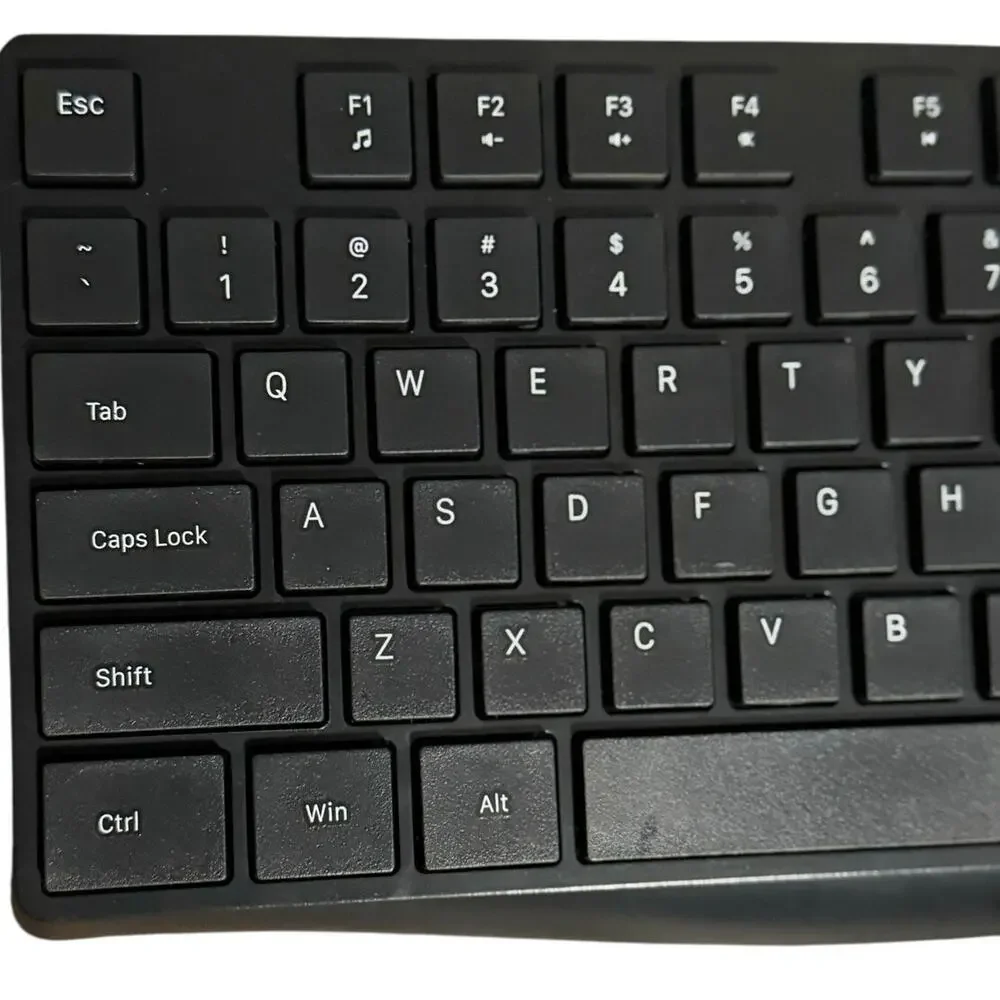 Wireless Keyboard and Mouse Set USB Connection Battery Powered